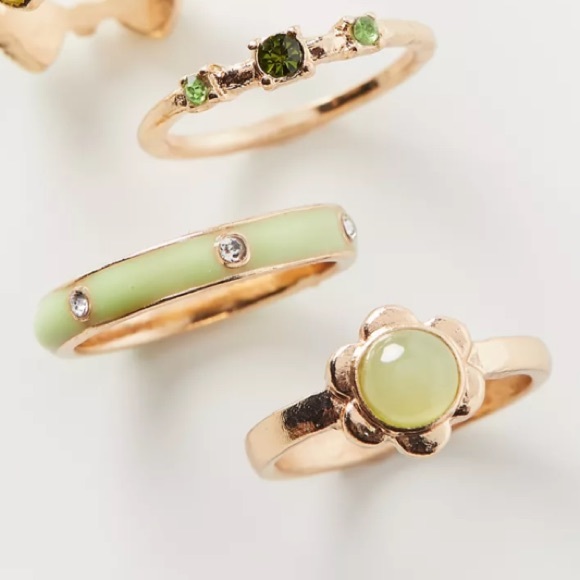 NEW UO 5 ring set stackable green stones - Picture 3 of 6